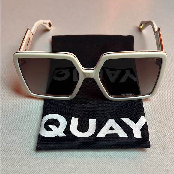 Quay Australia Accessories - Quay Australia Cream Frame  and brown lenses Polarized Sunglasses NWOT